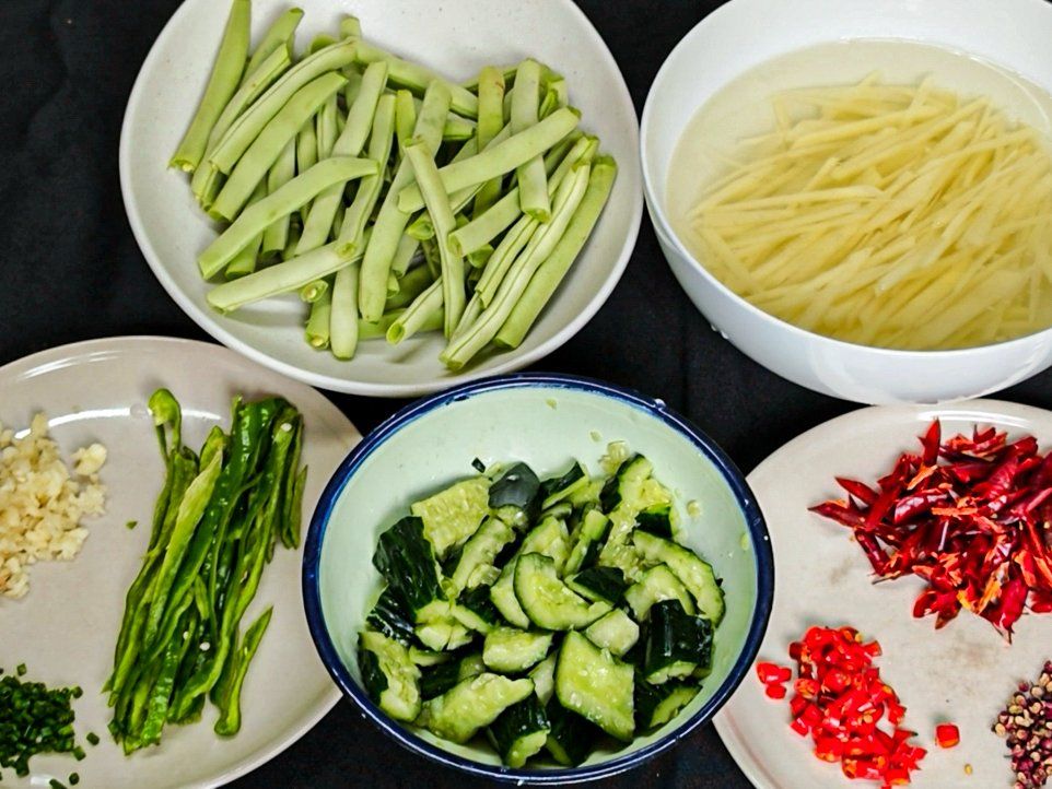 Chengdu Vegetarian Home Cooking Experience in a Local Home