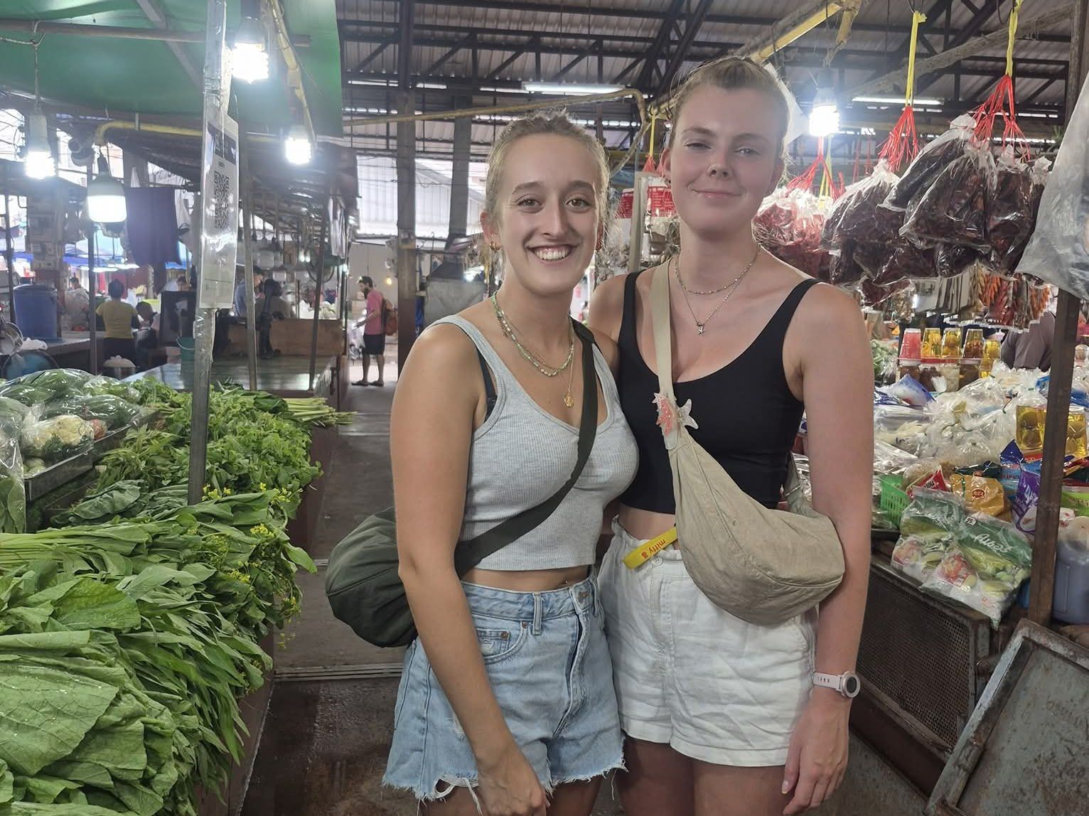 Chiang Mai Culinary Experience: Market Tour & Thai Cooking Class