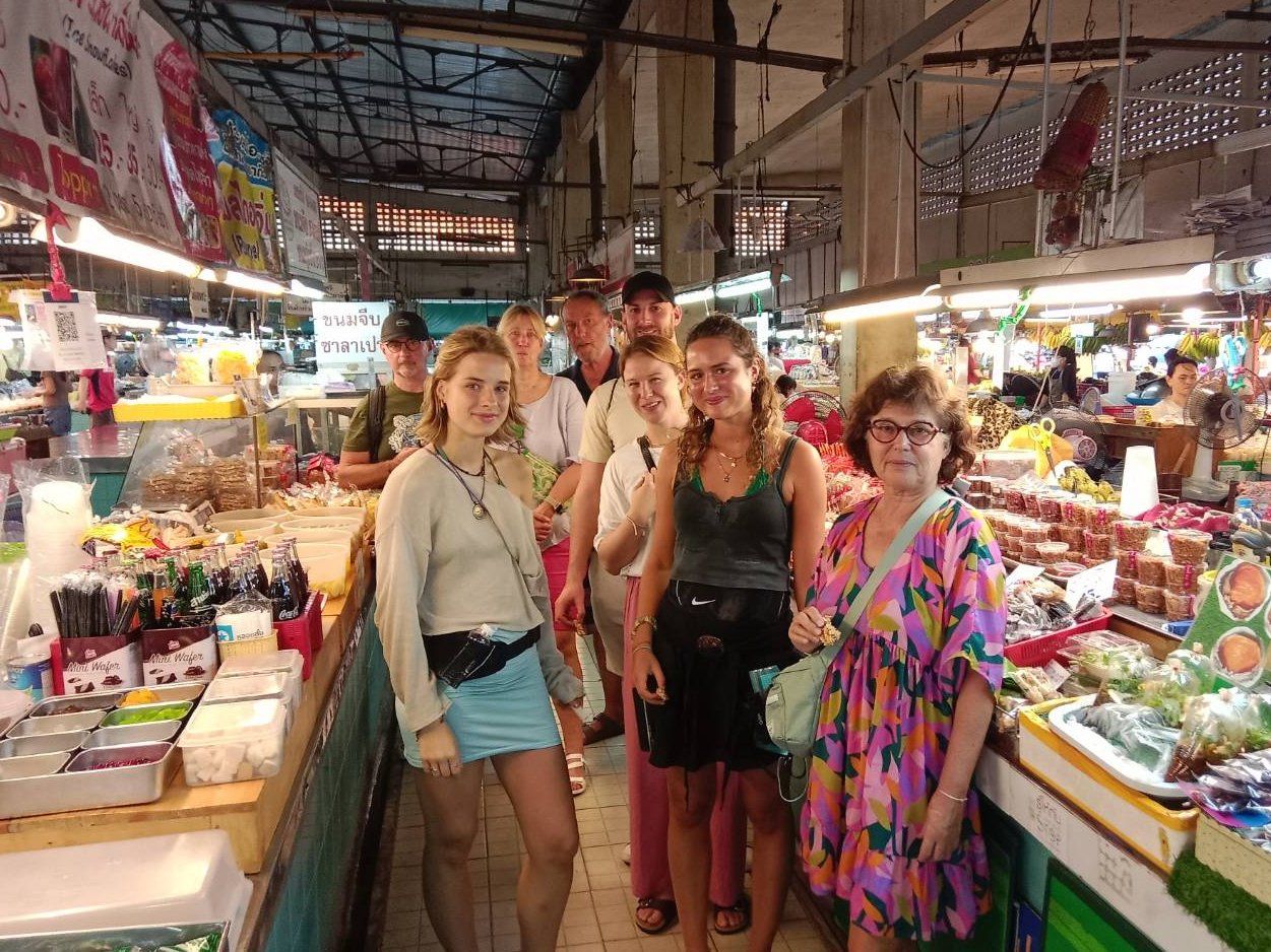 Morning Thai Home Cooking Experience in Chiang Mai with Market Tour