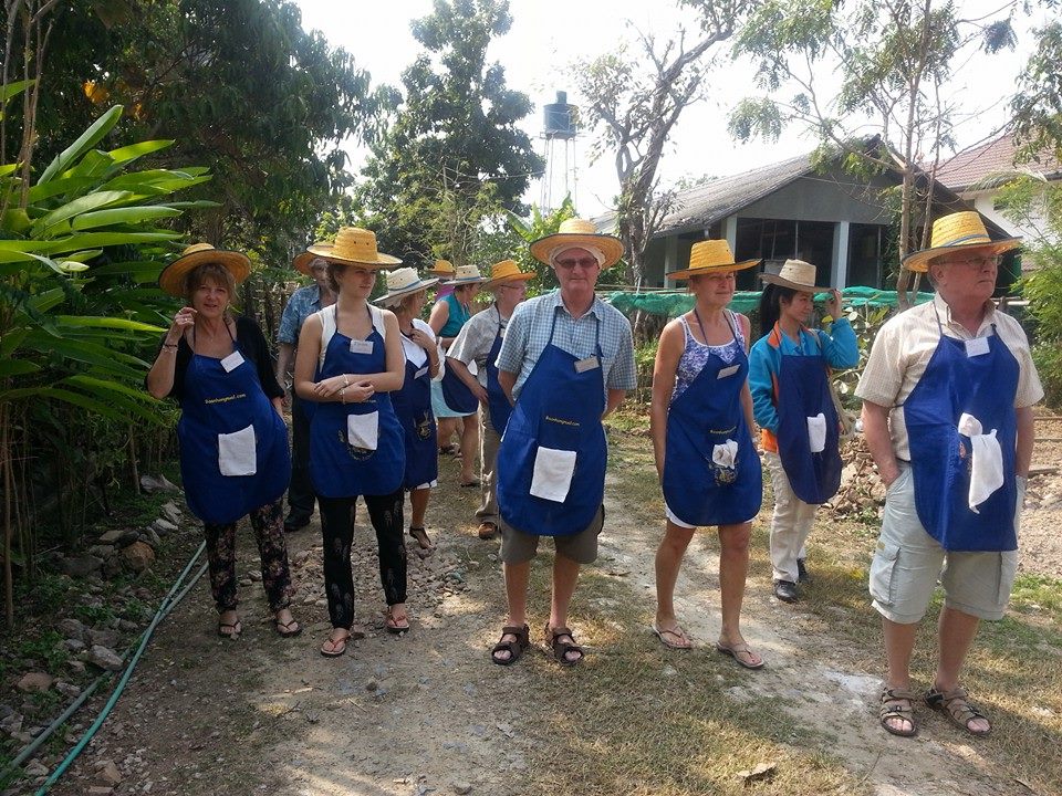 Half day class at Baanhongnual