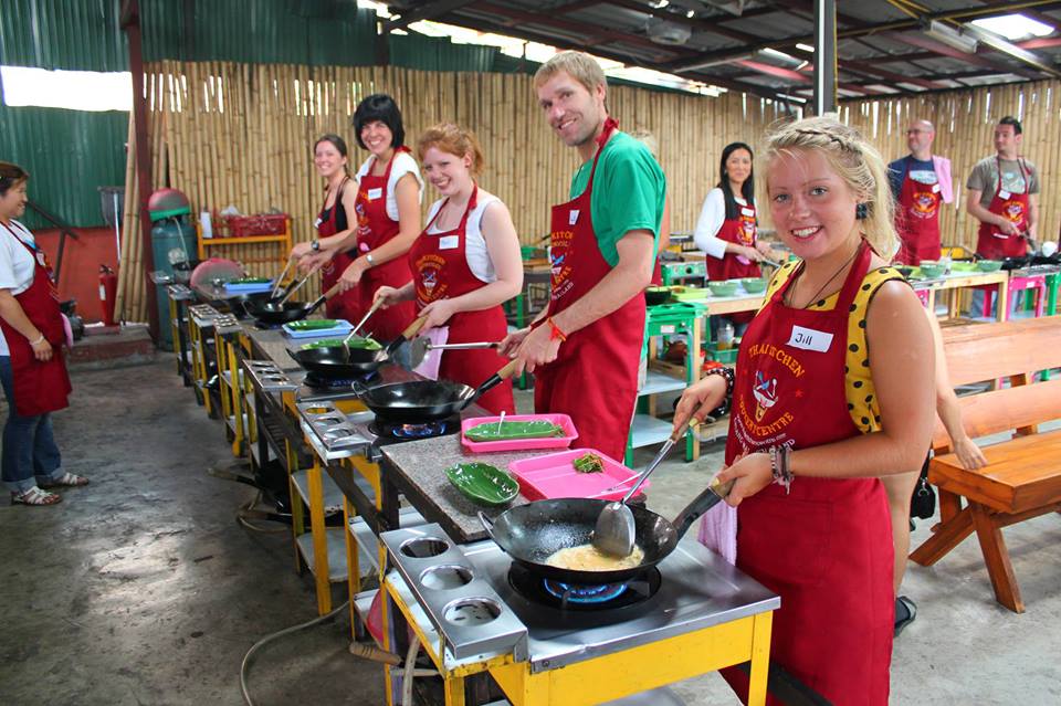 Half Day Cooking Class in a Typical Chiang Mai House Thai Kitchen