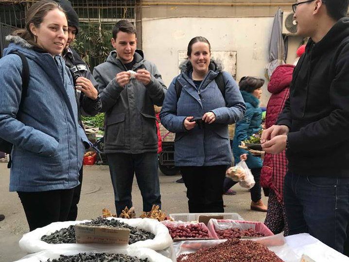 Xi'an Local Street Food Tour with TukTuk Ride