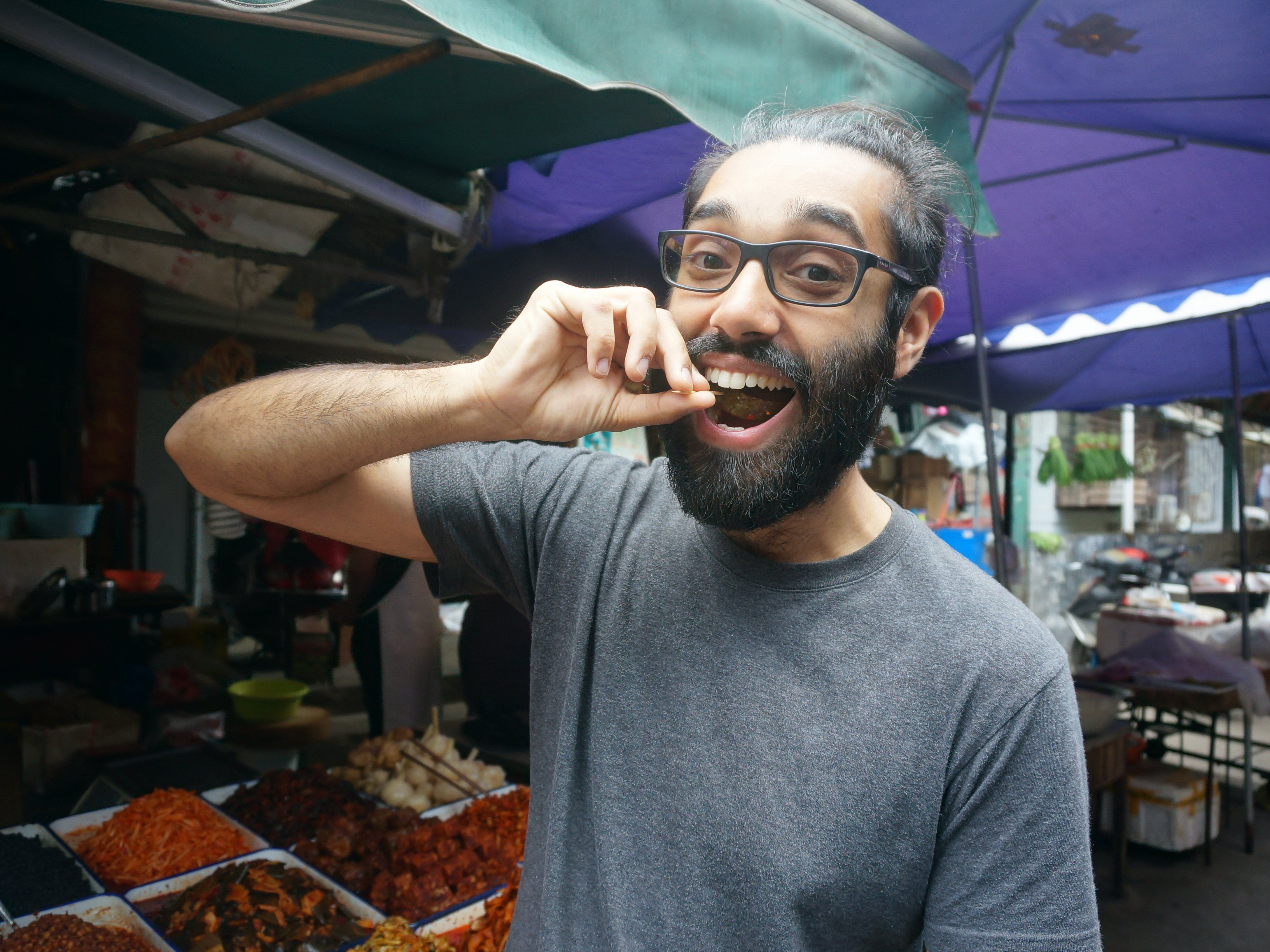 Xi'an Local Street Food Tour with TukTuk Ride