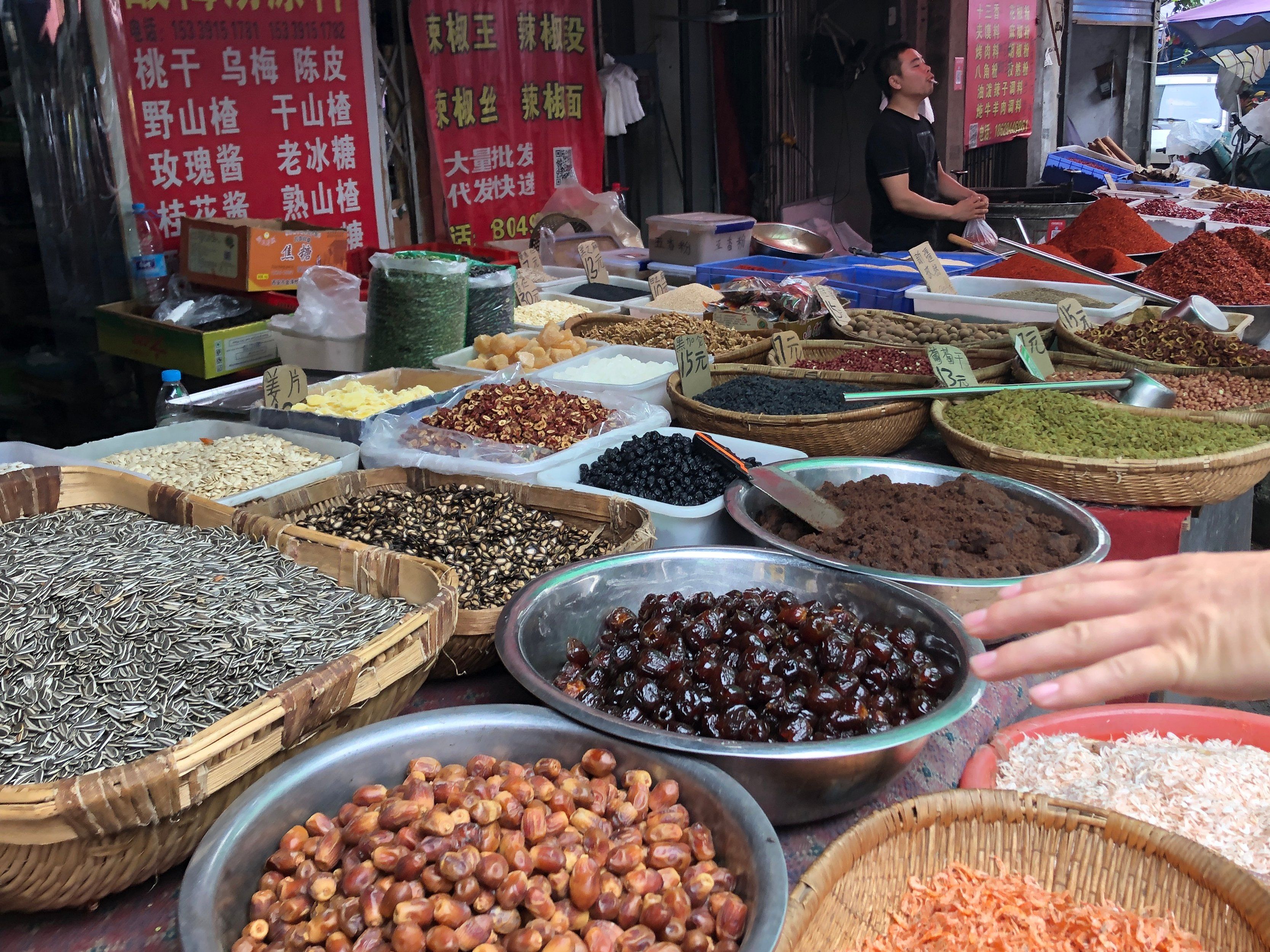 Dumpling-Making Workshop & Local Market Tour