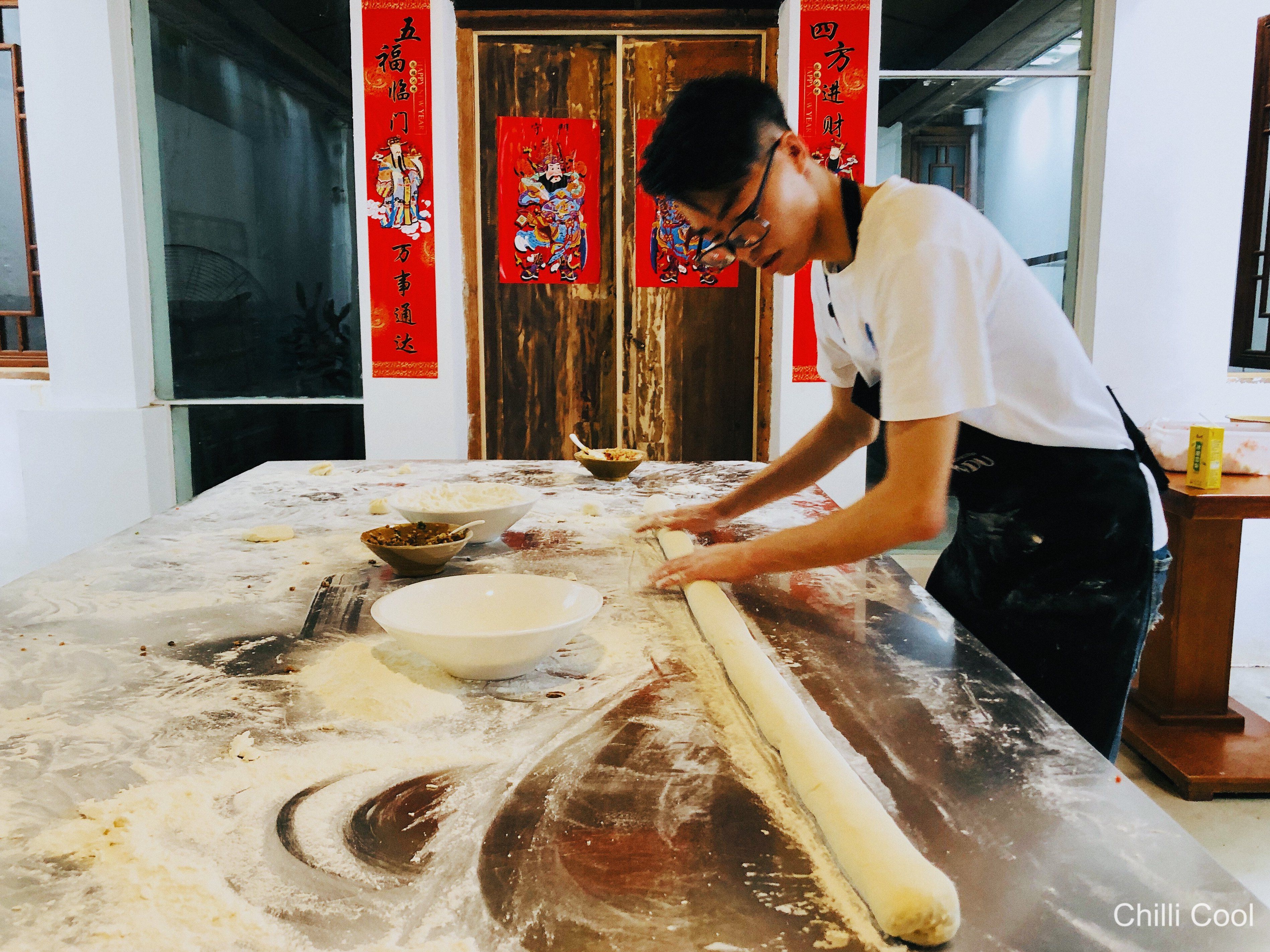 Dumpling-Making Workshop & Local Market Tour
