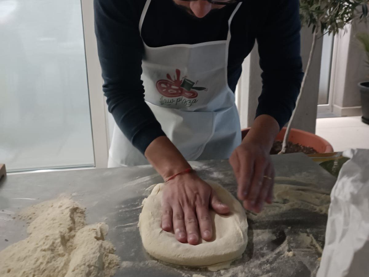 Contemporary Pizza Cooking Class in Catania