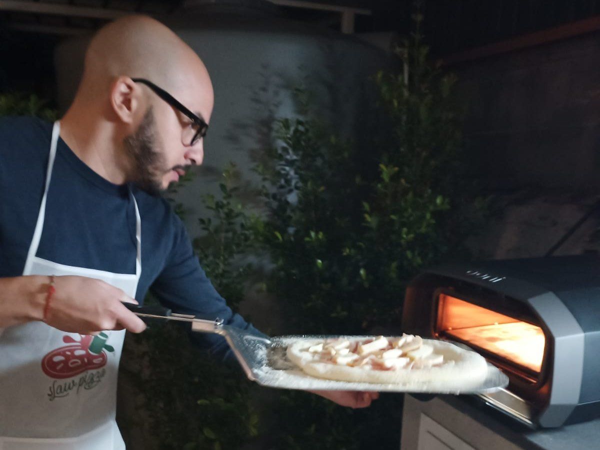 Contemporary Pizza Cooking Class in Catania