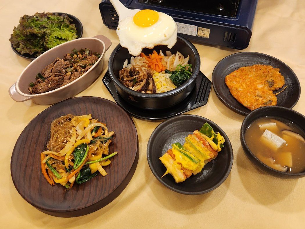 Traditional Korean 6-Dish Cooking Class with Hidden Alley Tour in Seoul