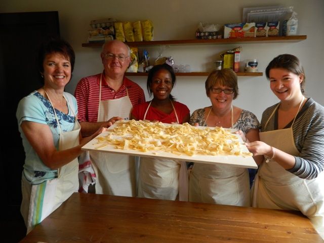 Cuisiner et boire dans une ferme toscane