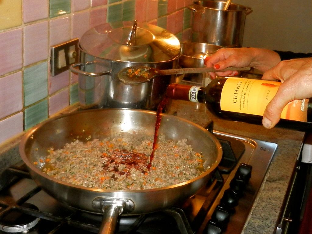 Cuisiner et boire dans une ferme toscane