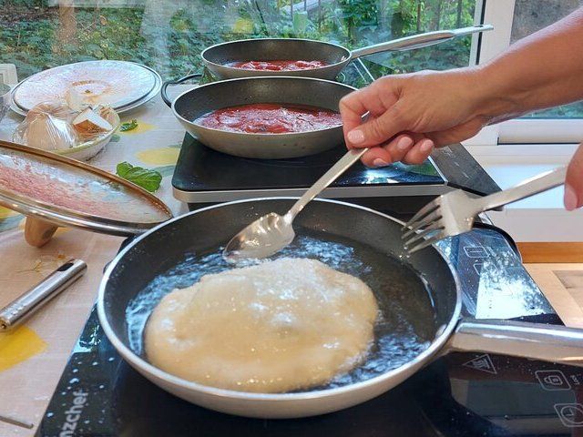 Ein interaktiver Kochkurs mit italienischen Gerichten unter der Leitung unseres Küchenchefs