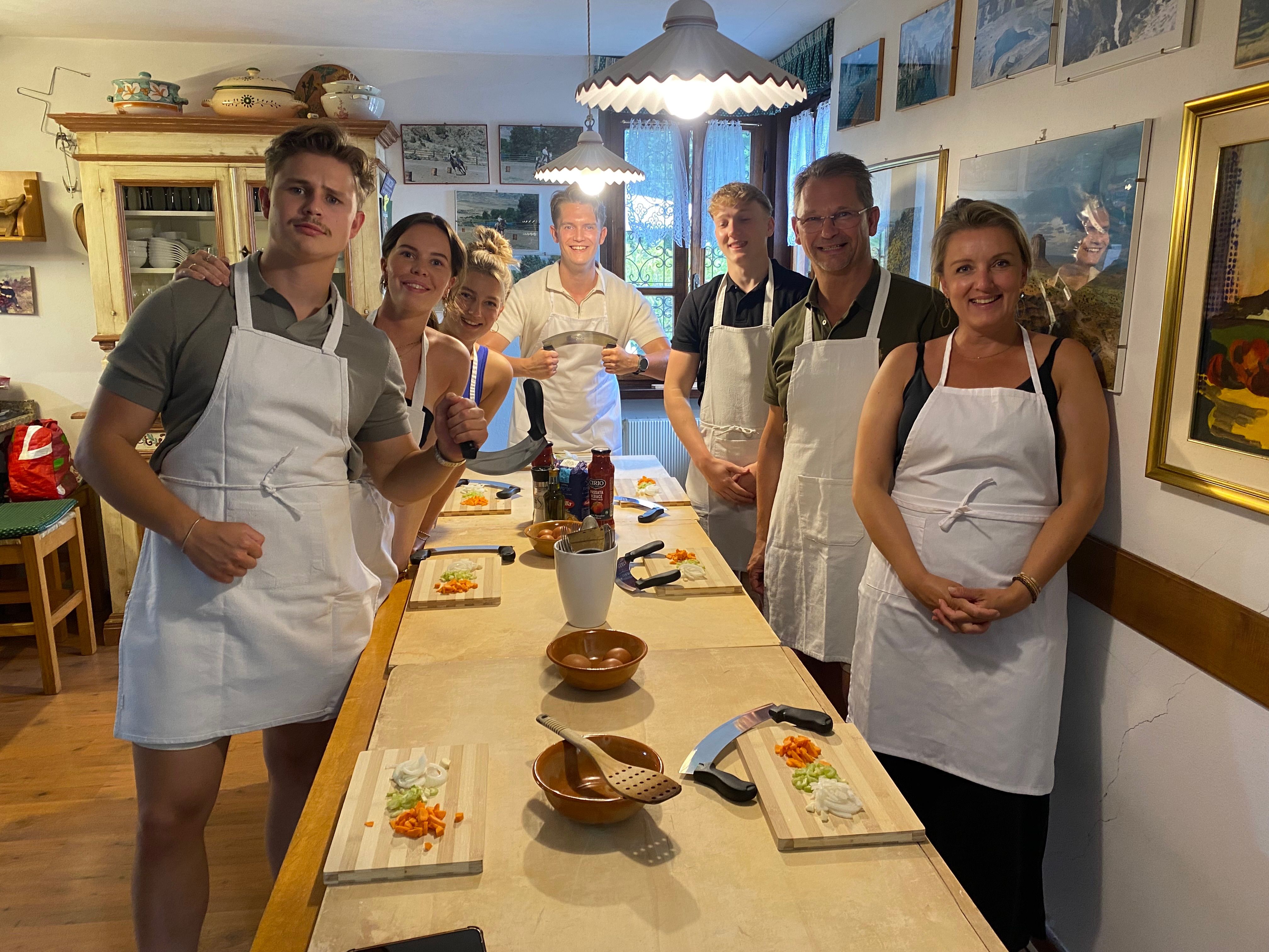 Private Italian Culinary Class in a Tuscan Villa near Cortona