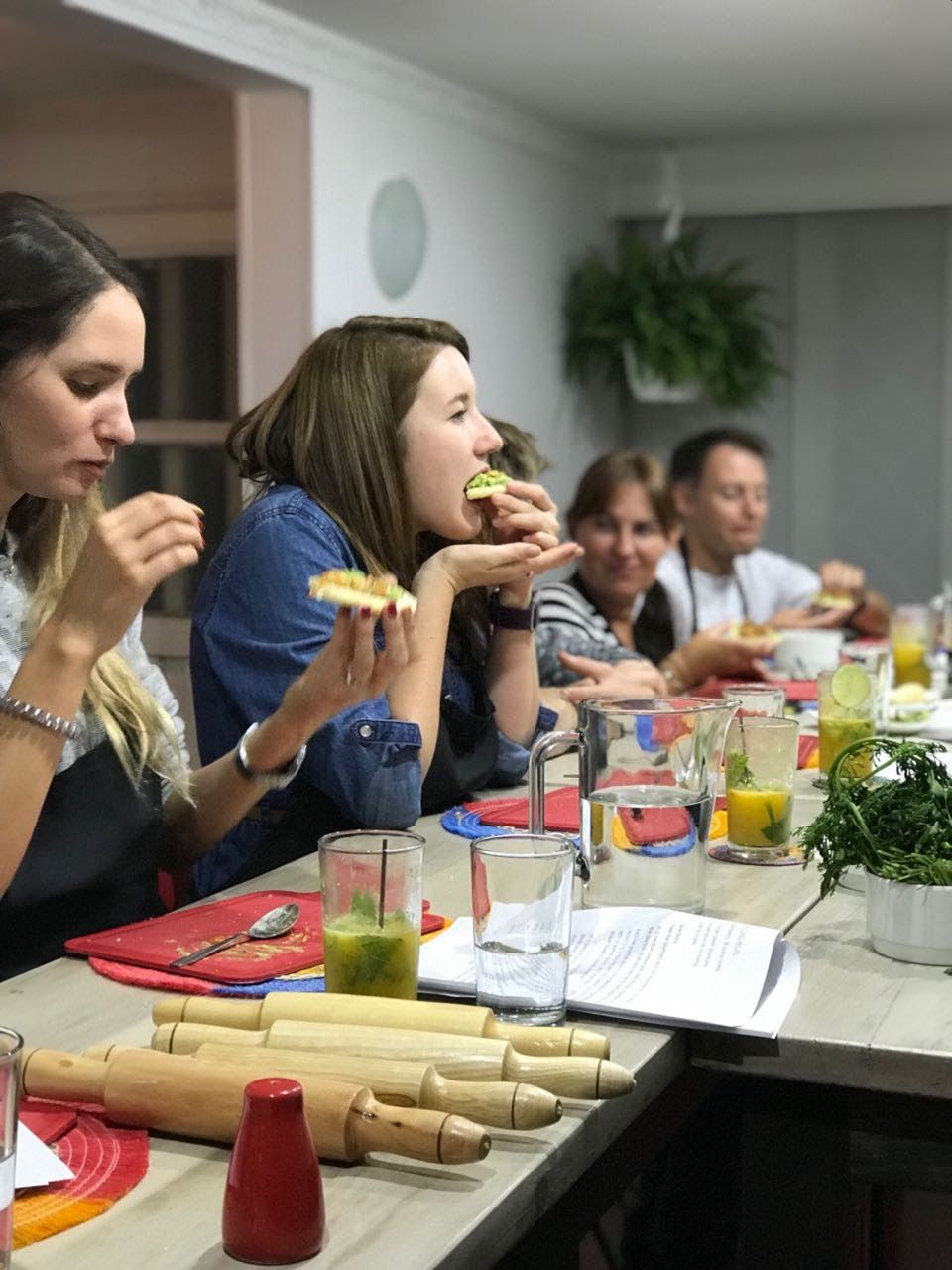 Cooking Class in a Typical Colombian House: Fruits, Cocktails, Fun and a Lot of Food!