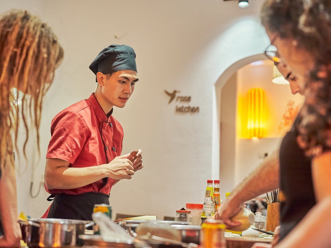 Rose Kitchen: Hanois Markt, Kochen & Geschichten mit kostenlosem Transfer