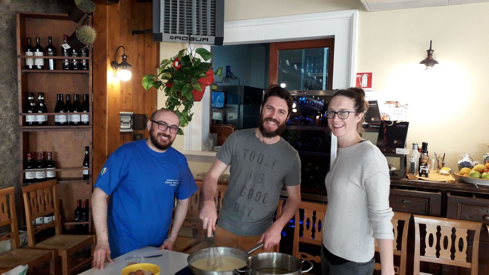 Italian Cooking Class with "Rionale" Market Tour in Taormina