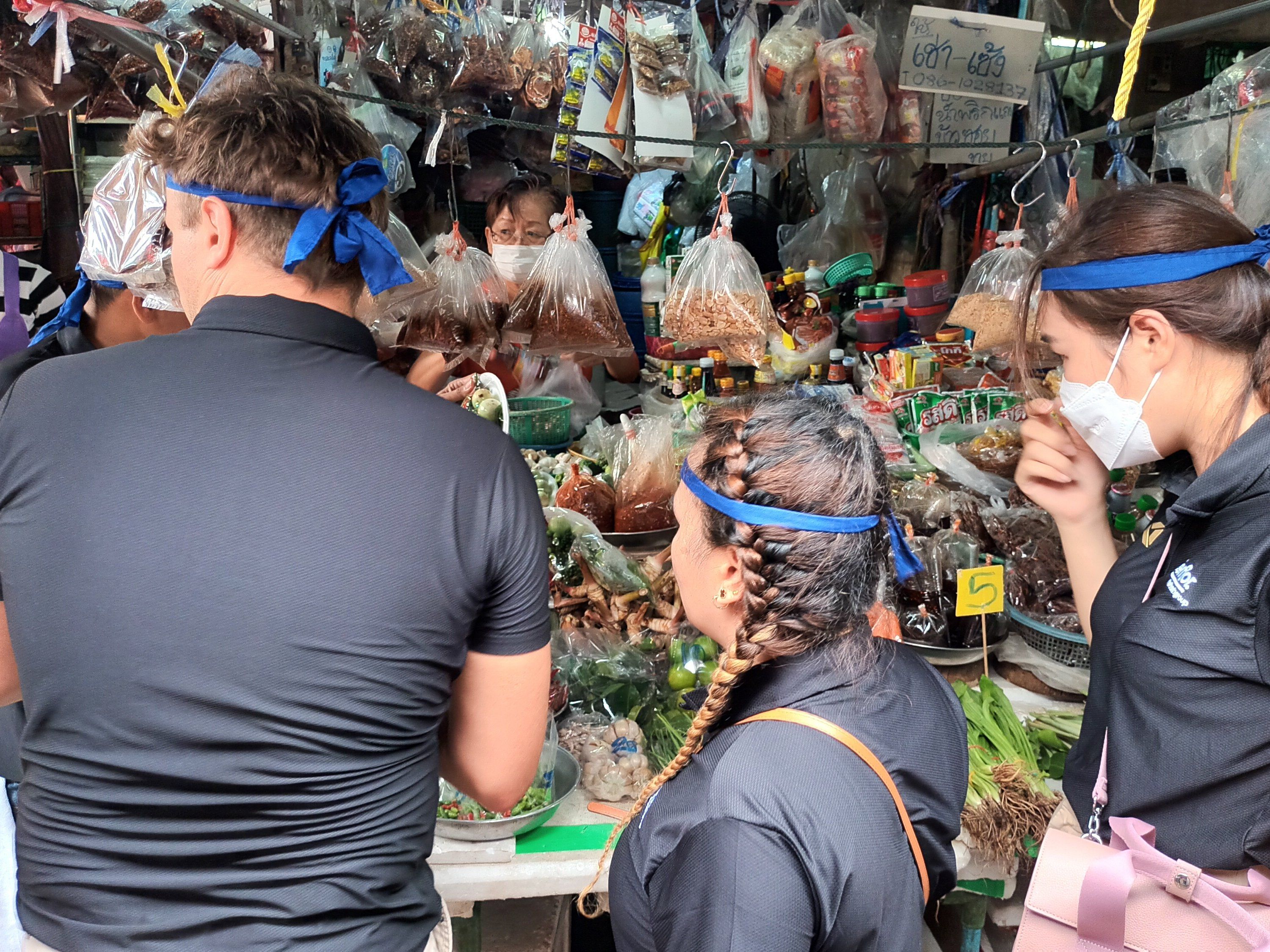 Thai Cooking & Market Scavenger Hunt Experience