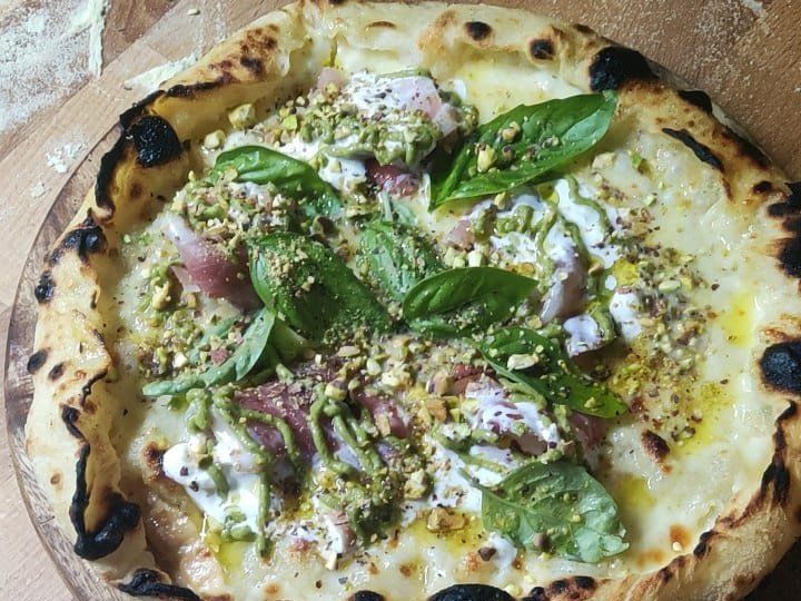 Contemporary Pizza Cooking Class in Catania