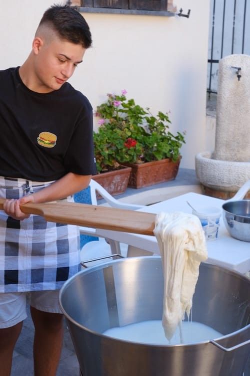 Cooking Class and Mozzarella Making on a Farm in Amalfi Coast