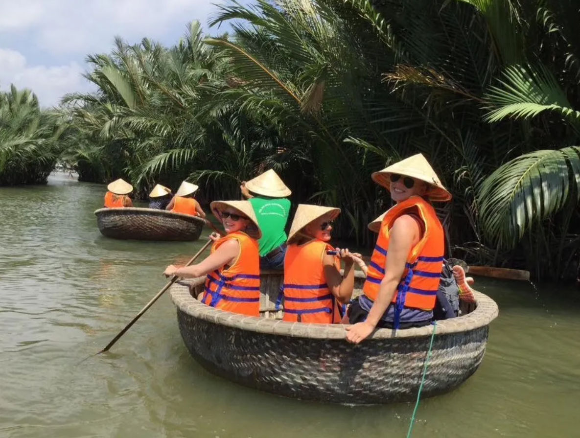 Thu Bon-rivier, mandboottocht en Vietnamese kookervaring