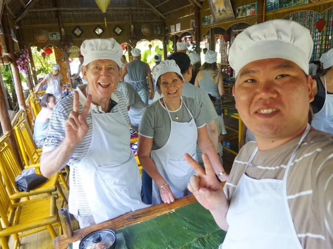 Thu Bon-rivier, mandboottocht en Vietnamese kookervaring