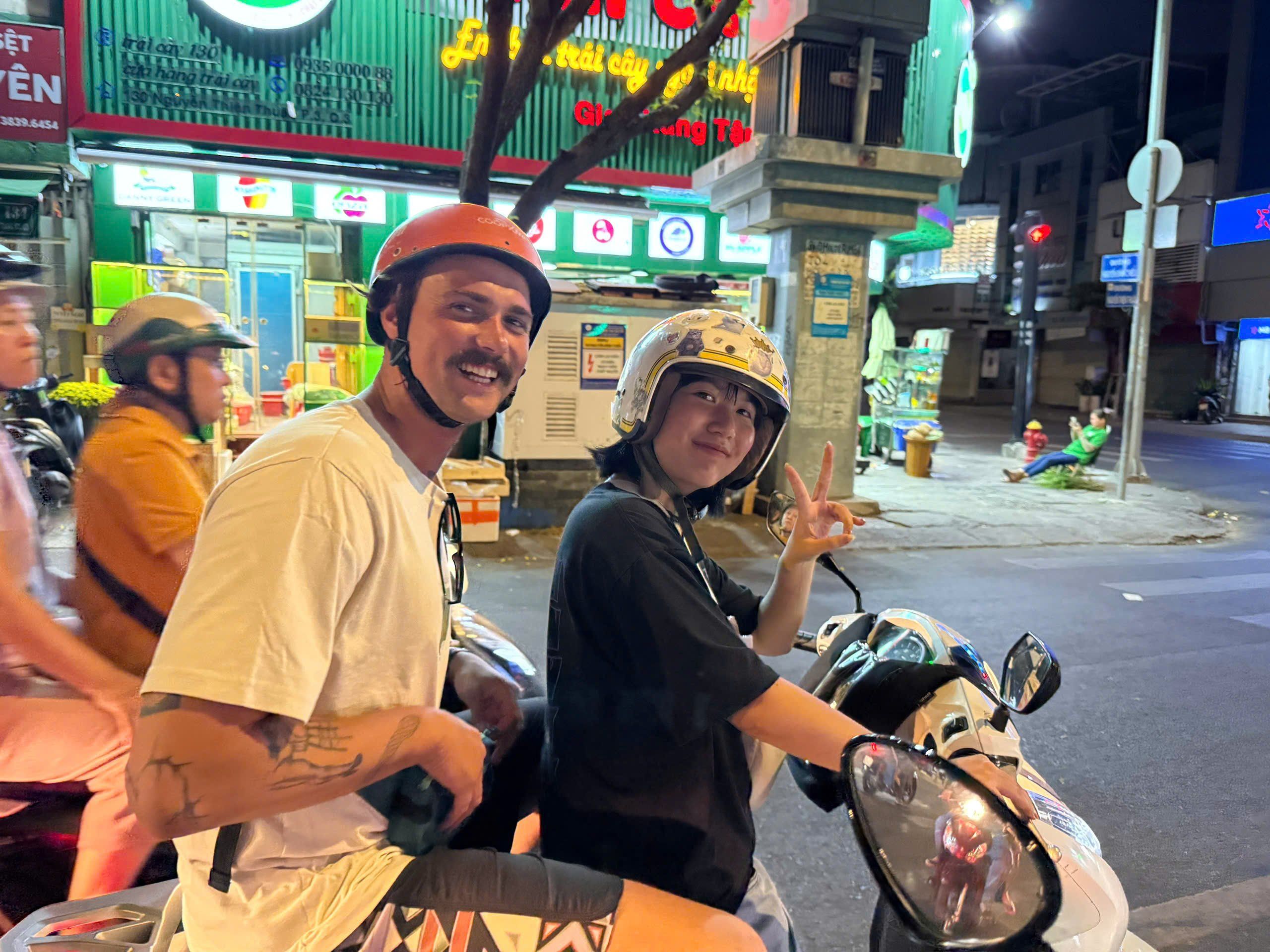 Saigon Craft Beer and Food Tour by Scooter