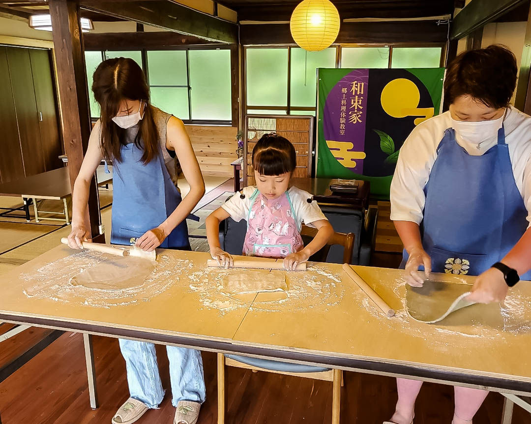 Crafting Traditional Udon from Scratch in Kyoto