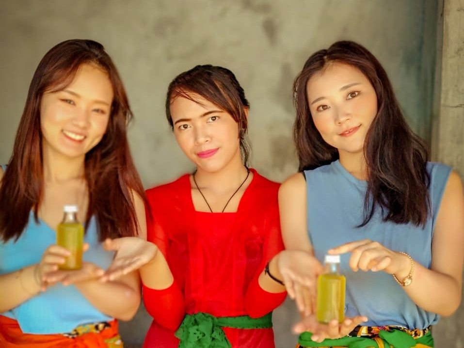 Make Your Own Organic Coconut Oil in a Traditional Balinese Village