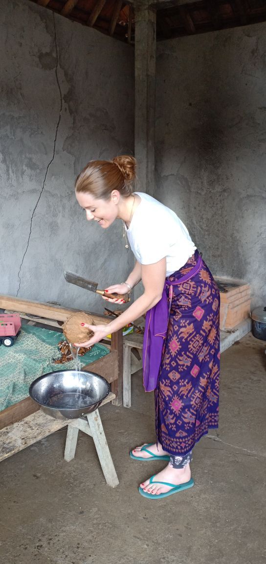 Make Your Own Organic Coconut Oil in a Traditional Balinese Village