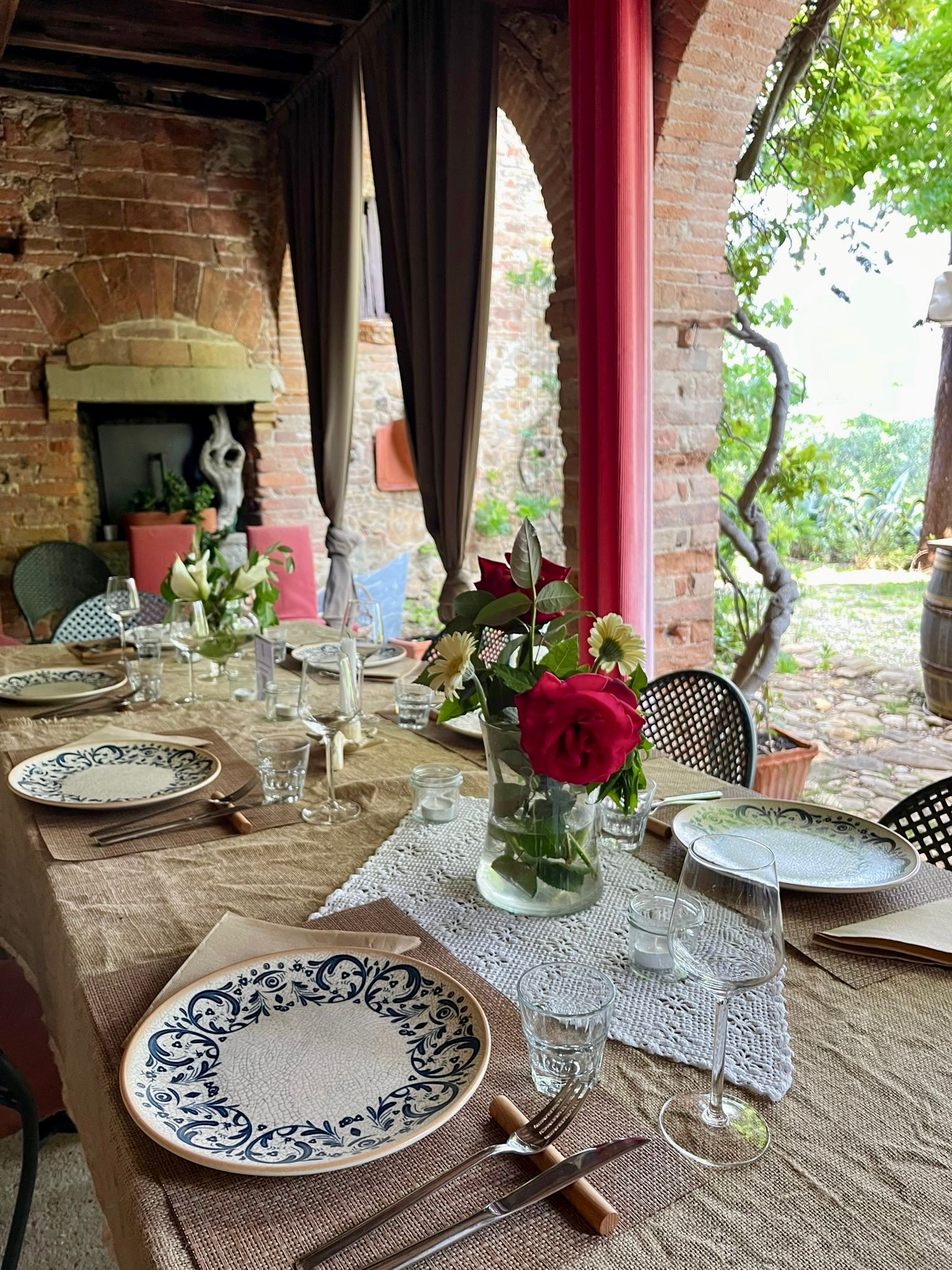 Culinary Experience with Dinner and Live Opera in the Countryside