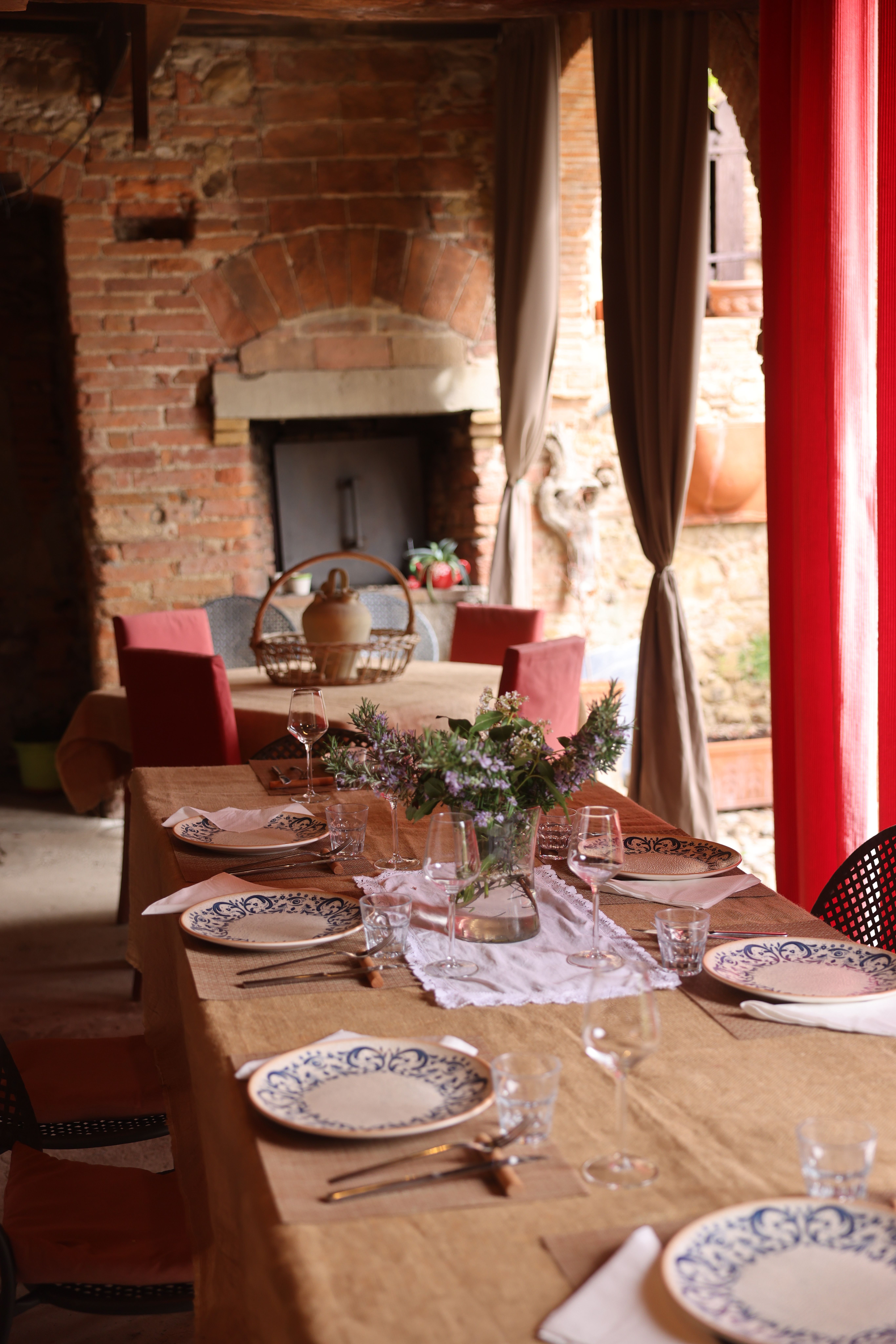 Culinary Experience with Dinner and Live Opera in the Countryside