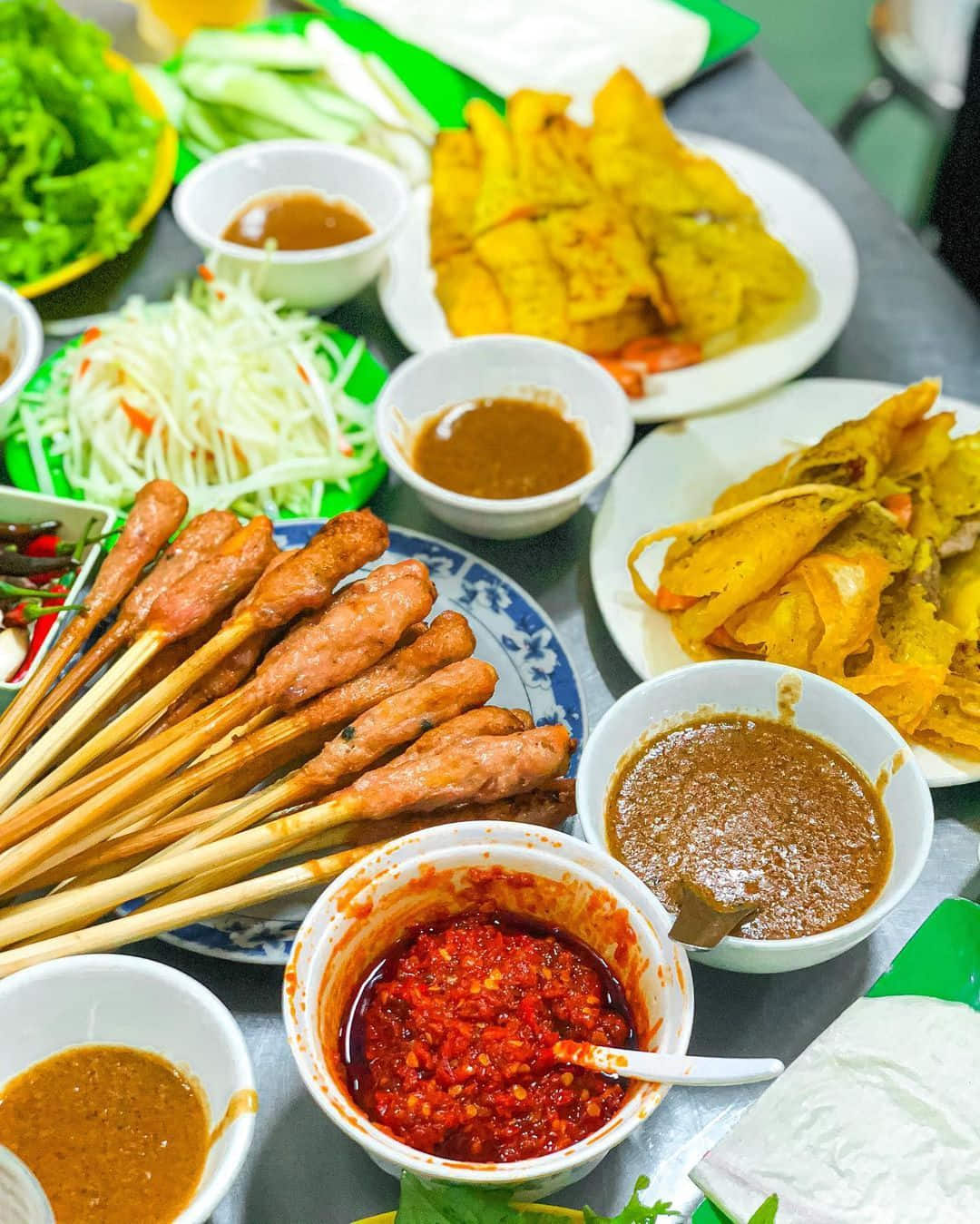 Da Nang Street Walking Food Tour Experience