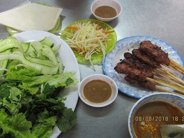 Danang Local Foods on Motorbike