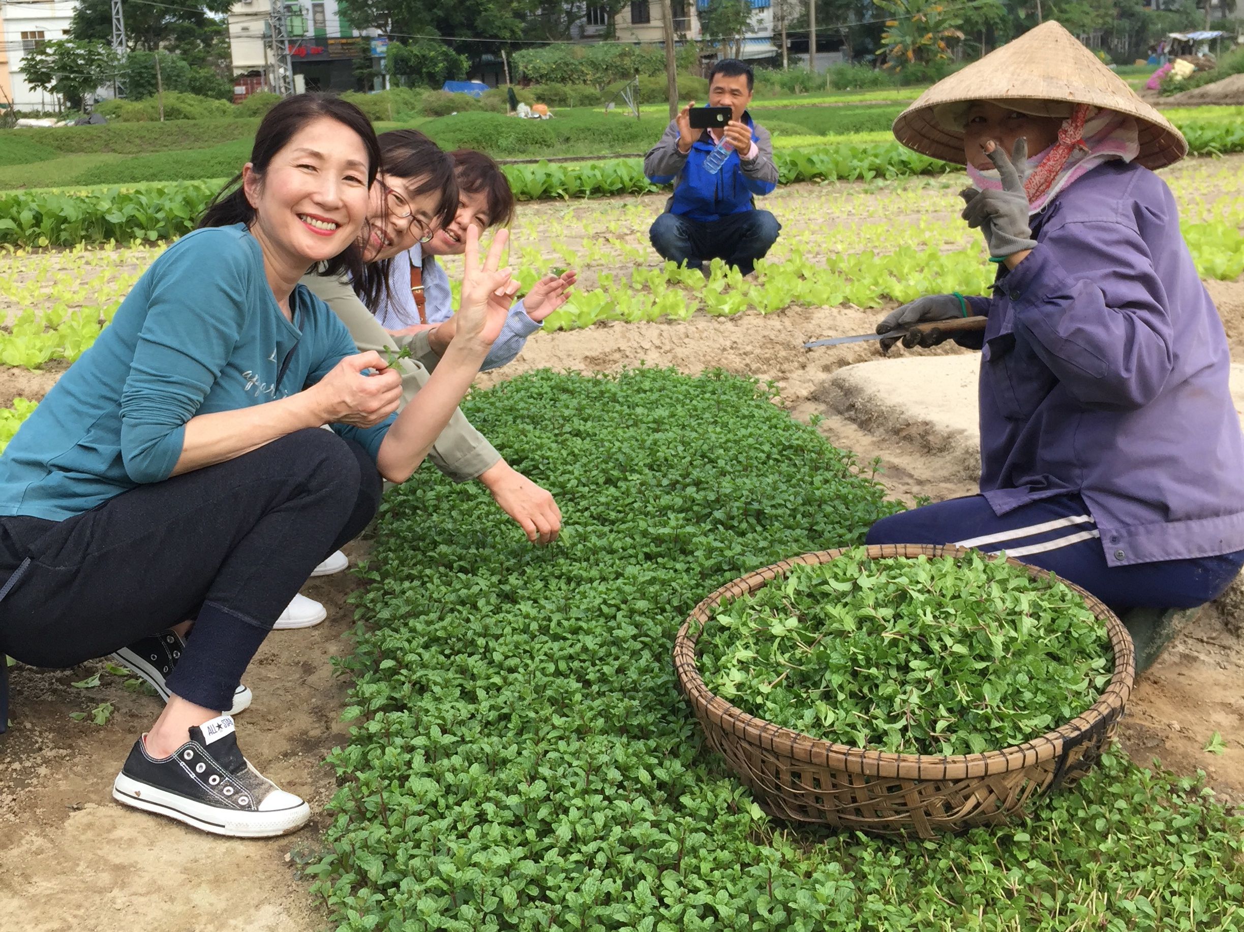 Cooking Class with Farming Experience and Market Tour in Danang