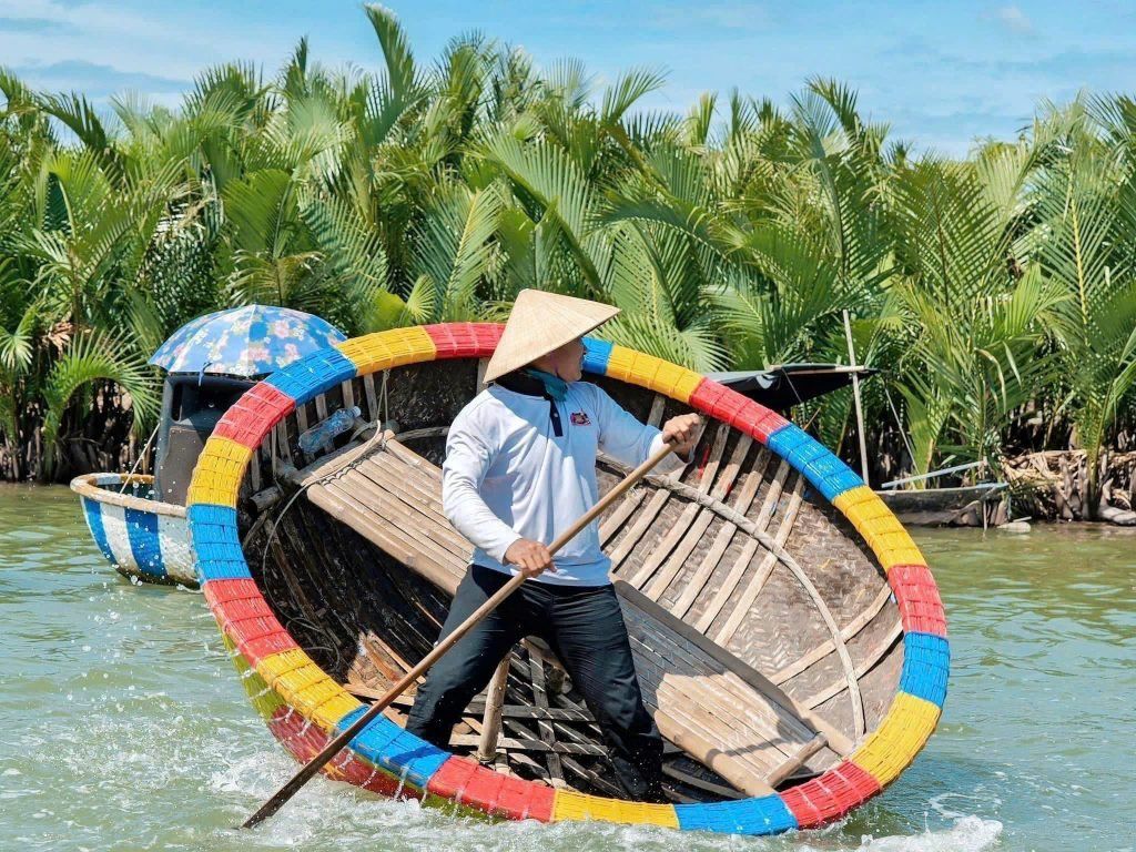 Experience Authentic Vietnamese Cuisine & Local Life in Hoi An