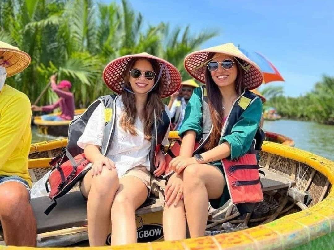 Experience Authentic Vietnamese Cuisine & Local Life in Hoi An