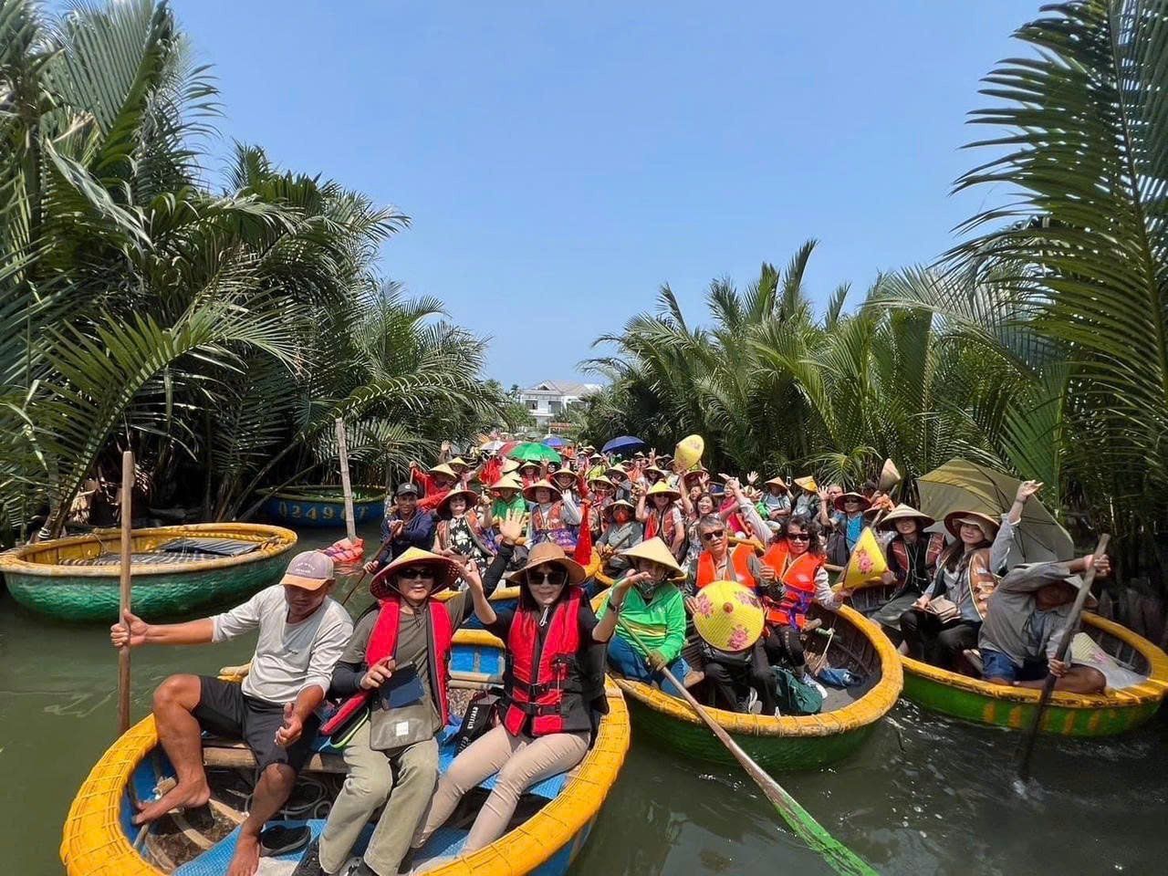 Experience Authentic Vietnamese Cuisine & Local Life in Hoi An