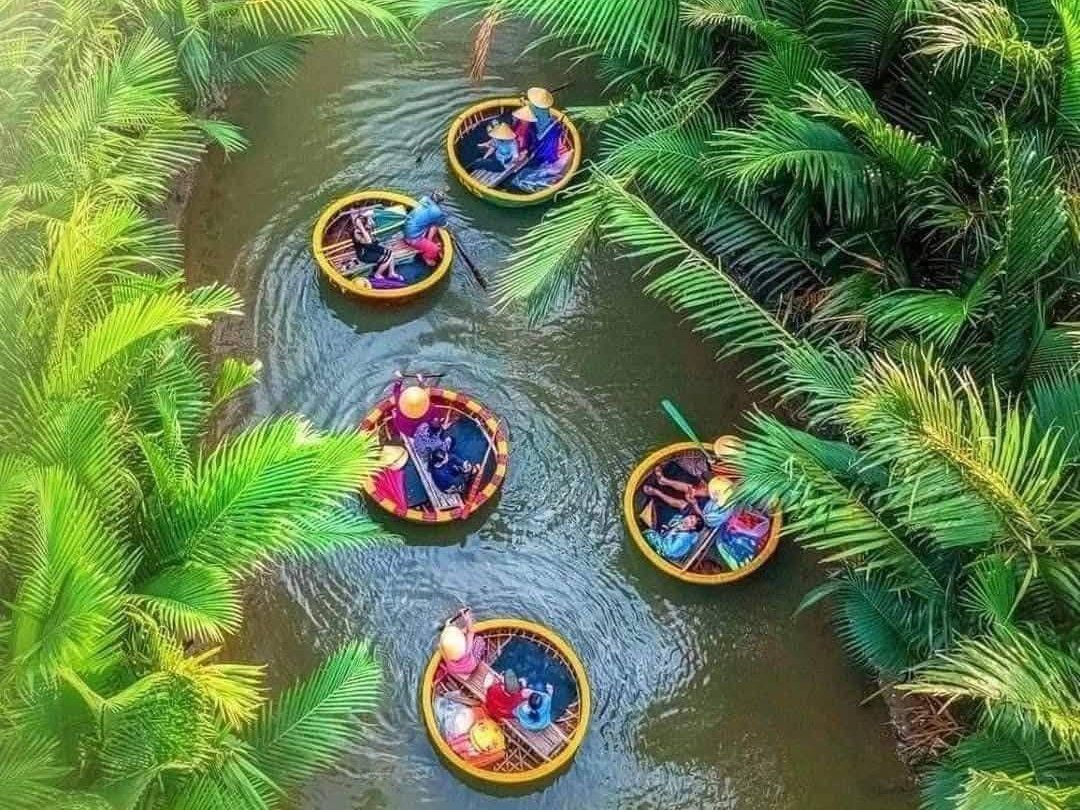 Experience Authentic Vietnamese Cuisine & Local Life in Hoi An