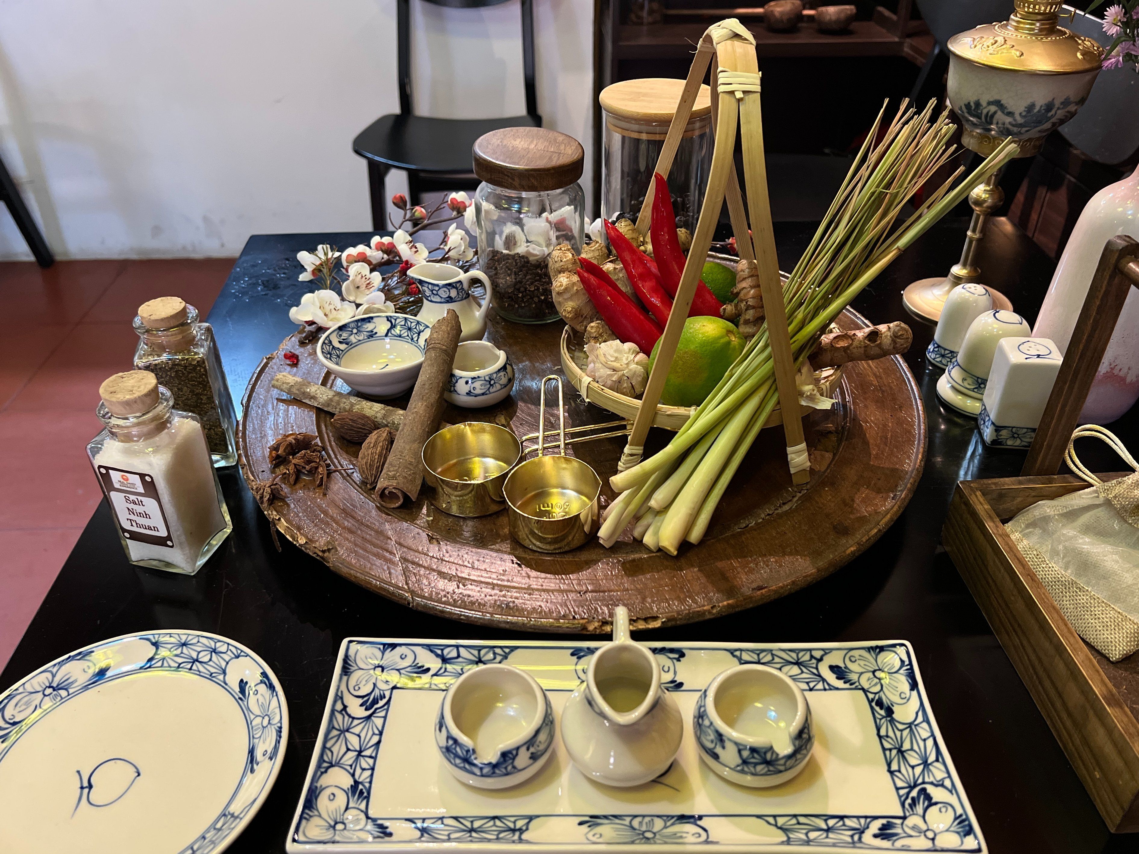Discover Hoi An's Culinary Traditions with Market Tour and Cooking Class