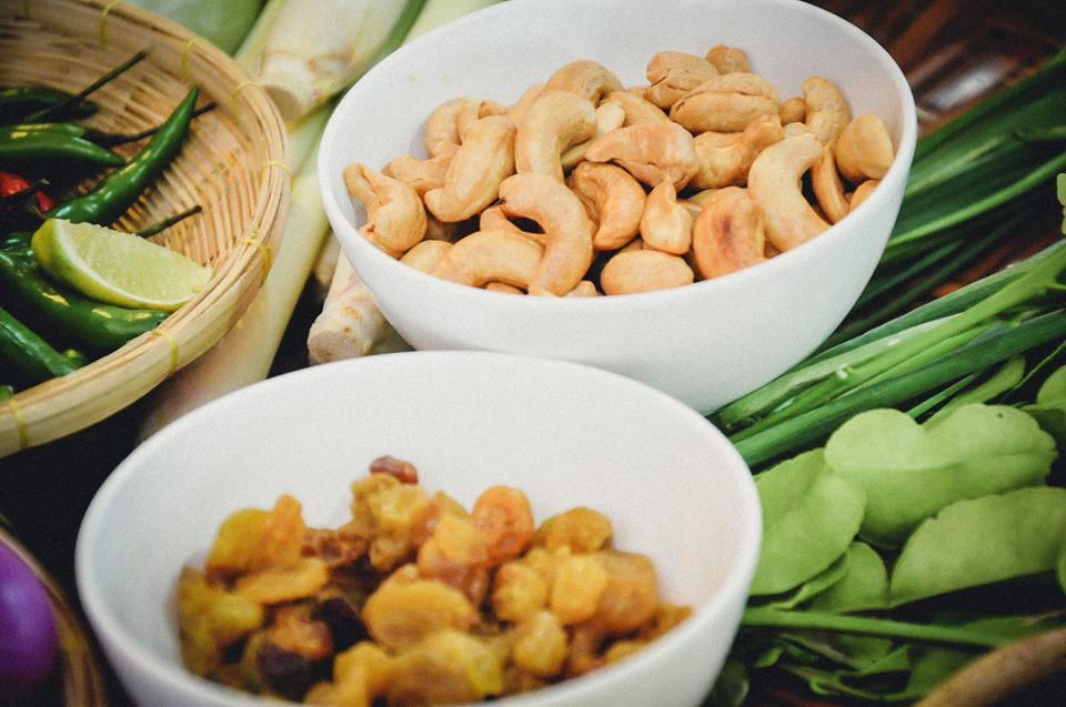 Half Day Easy Thai Cooking Class & Market Tour