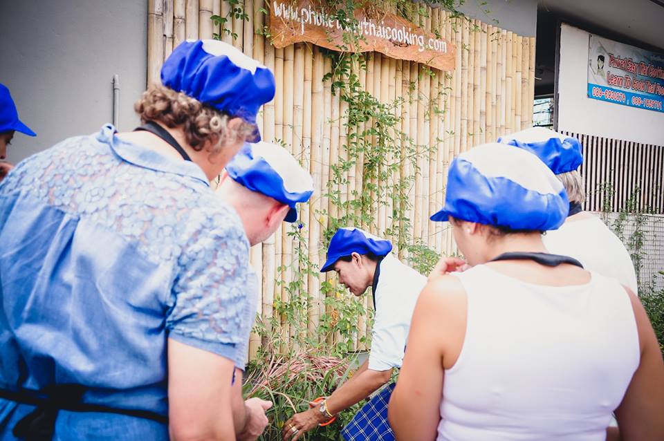 Half Day Easy Thai Cooking Class & Market Tour