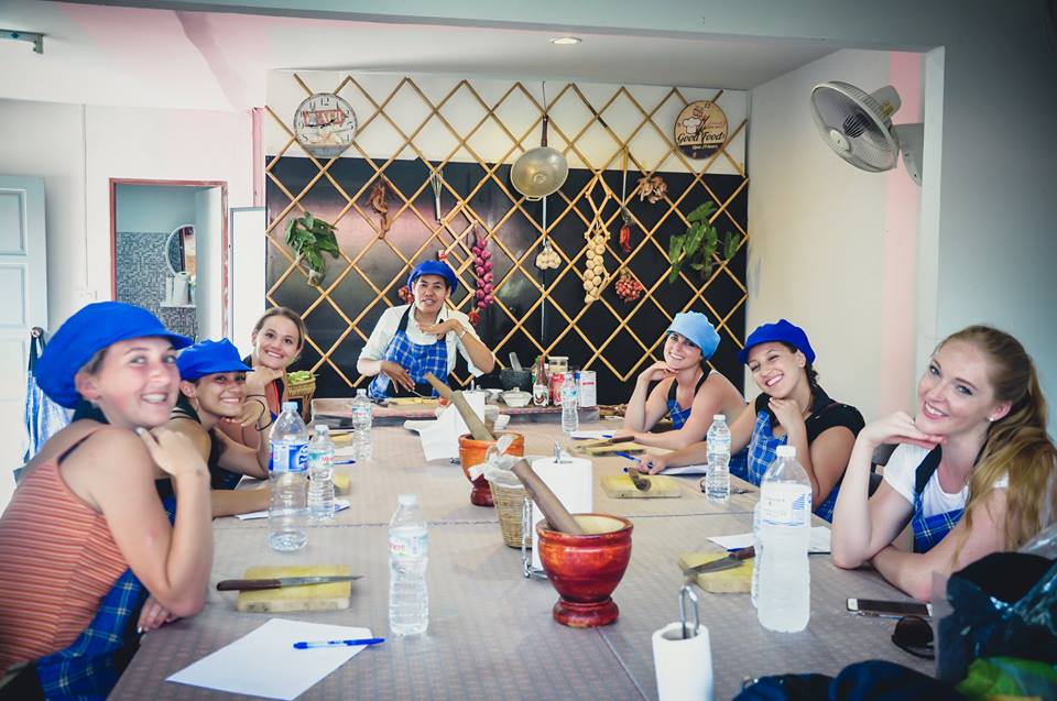 Half Day Easy Thai Cooking Class & Market Tour