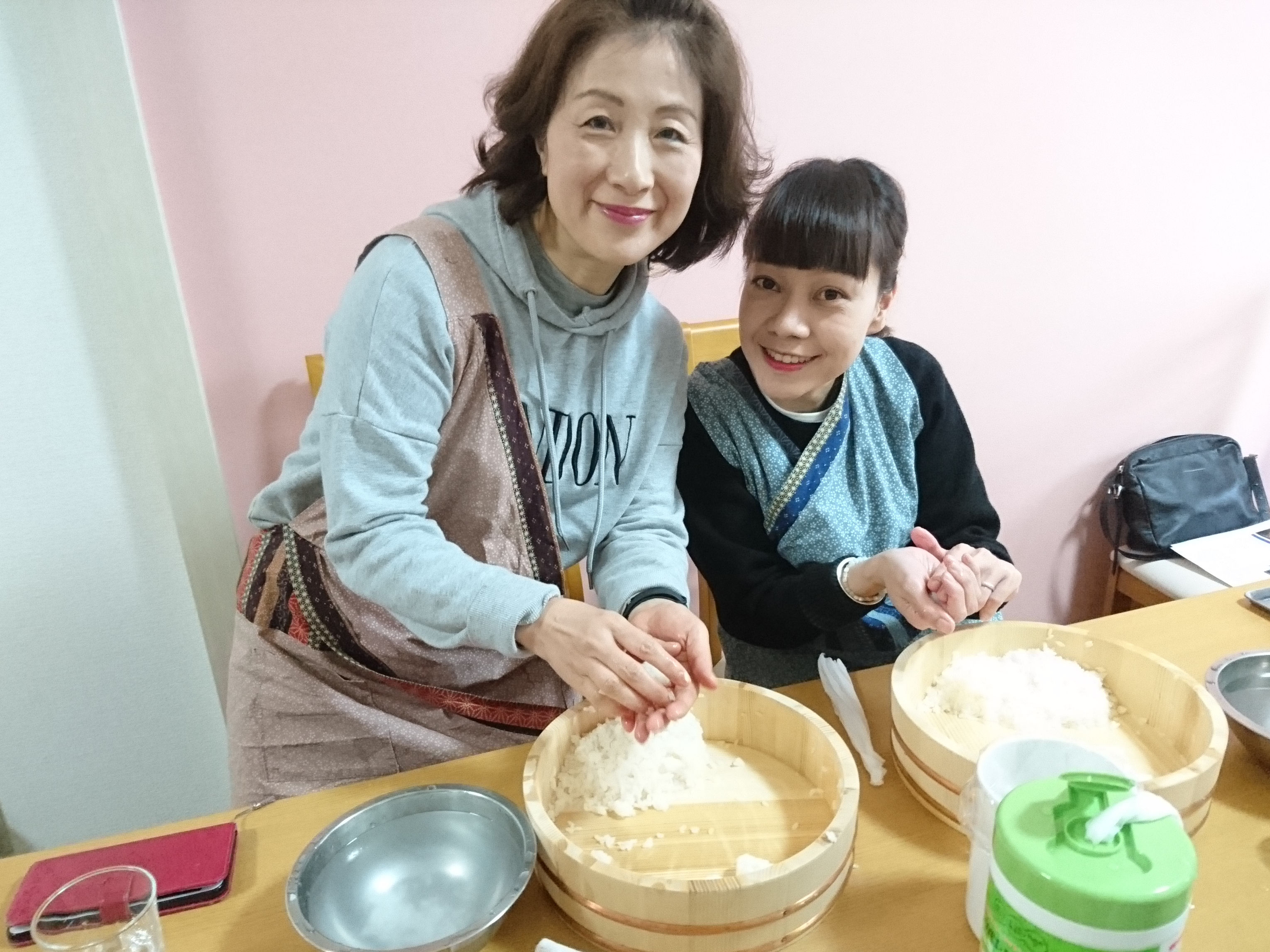 Enjoy Basic Sushi Cooking Class