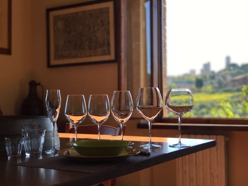 Essence of Tuscany – Wine and Virgin Olive Oil Tastings in San Gimignano