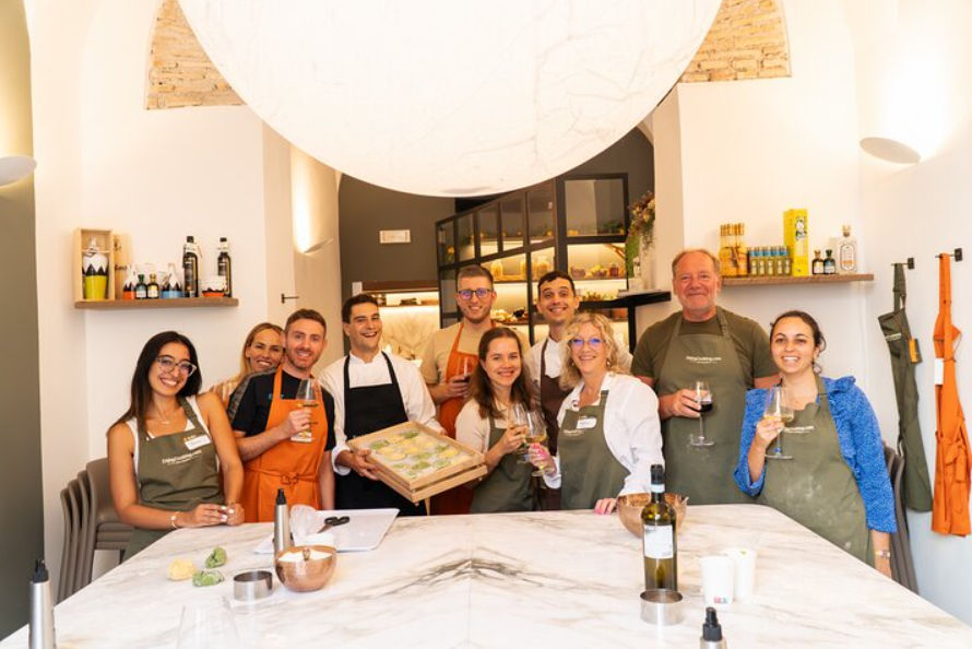Exclusive Signature Private Cooking Experience: Pizza, Pasta & Gelato in Rome’s Jewish Ghetto (Up to 12 Guests)
