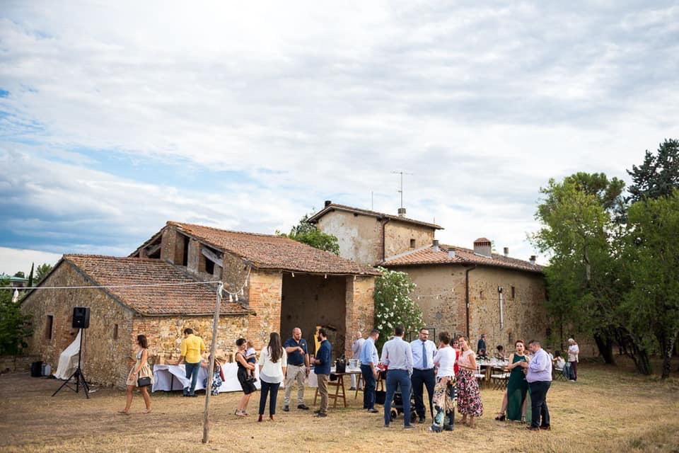 Experience Harvesting Vegetables and Pasta Culinary Class at a Tuscan Villa