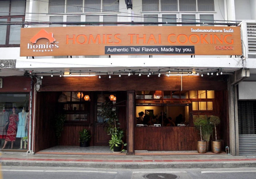 Explore Thai Flavors: Market Tour & Authentic Cooking Experience