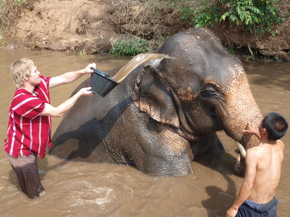 Exploring the Karen Culture with Cooking, Elephant Caring and More (2 Days 1 Night)