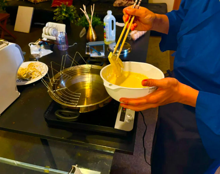 Family-Friendly Tempura Cooking Class in Osaka