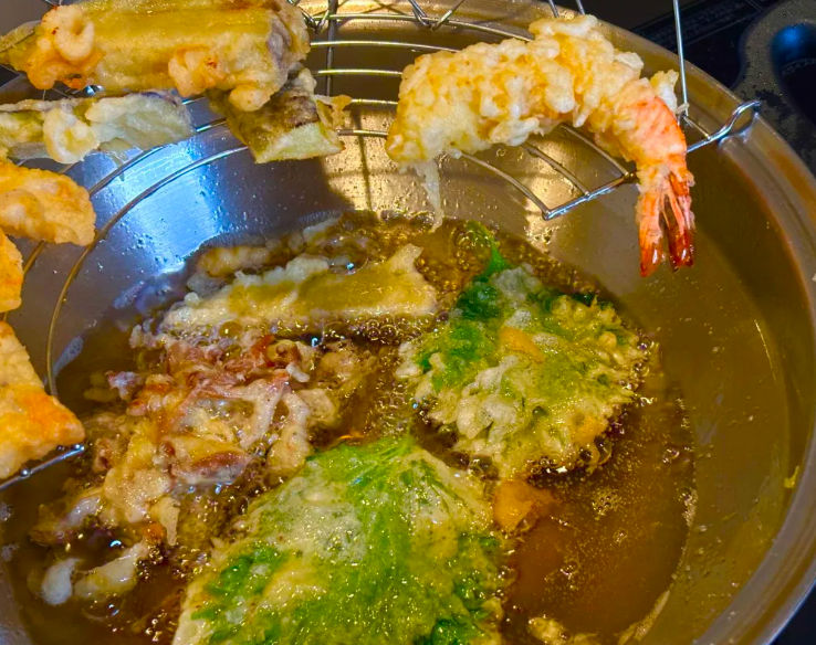 Family-Friendly Tempura Cooking Class in Osaka