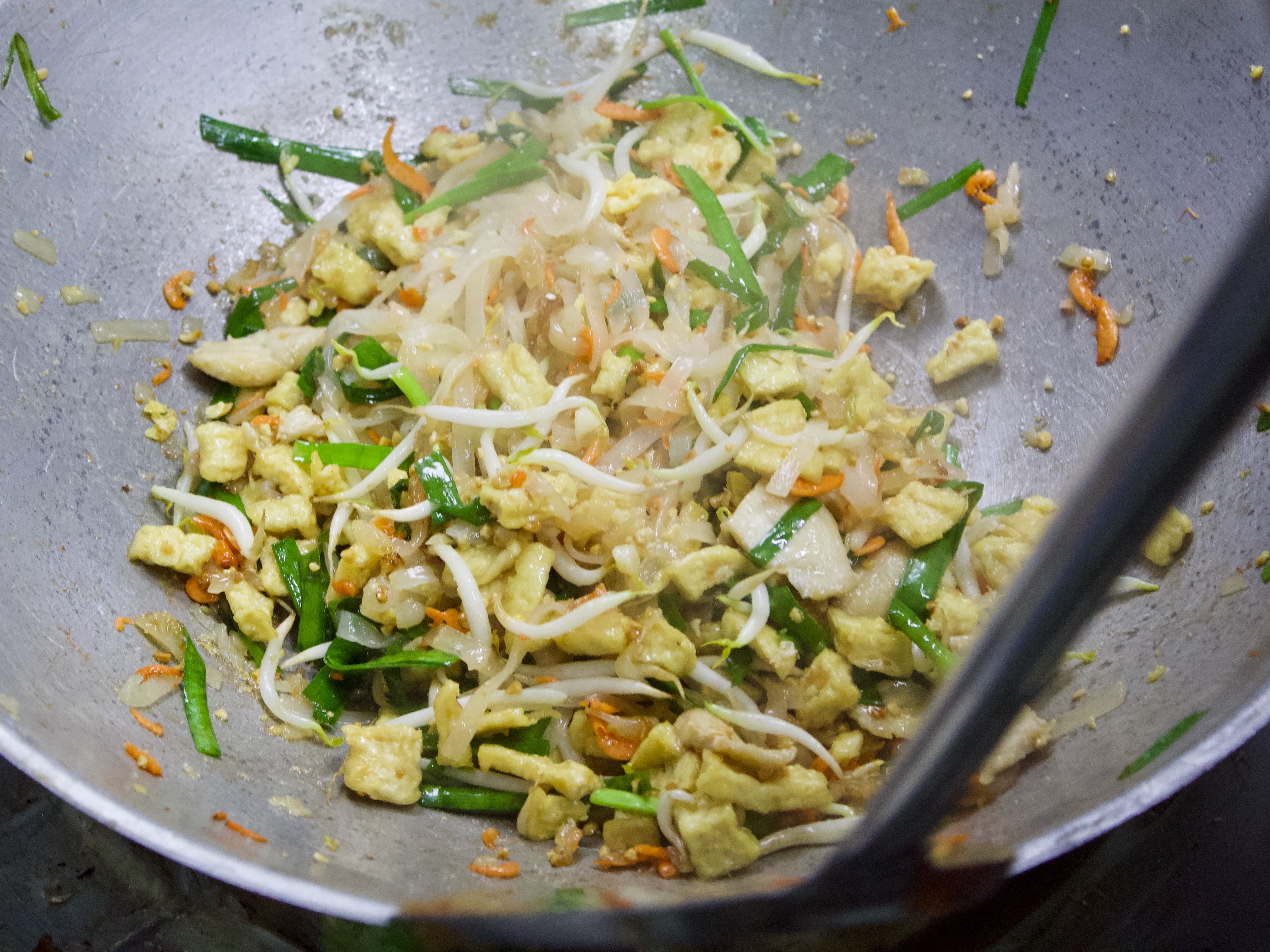 Mom's Authentic Home Style Thai Cooking Class